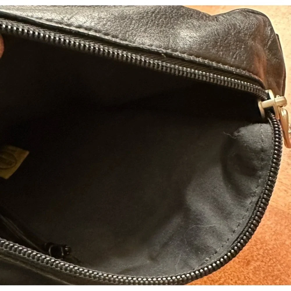 Pop's Black Leather Backpack Pockets Zip Medium Unisex‎ Minimalist